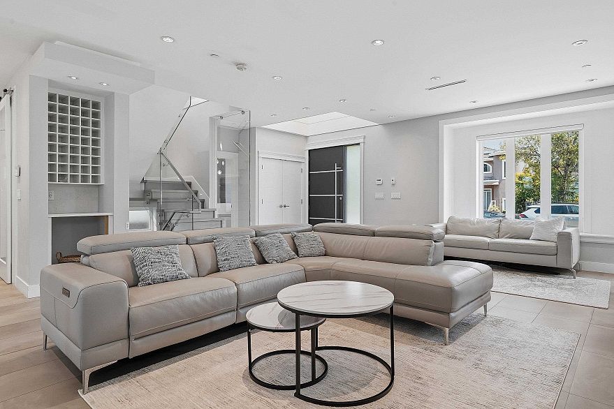 3287 Matapan Crescent