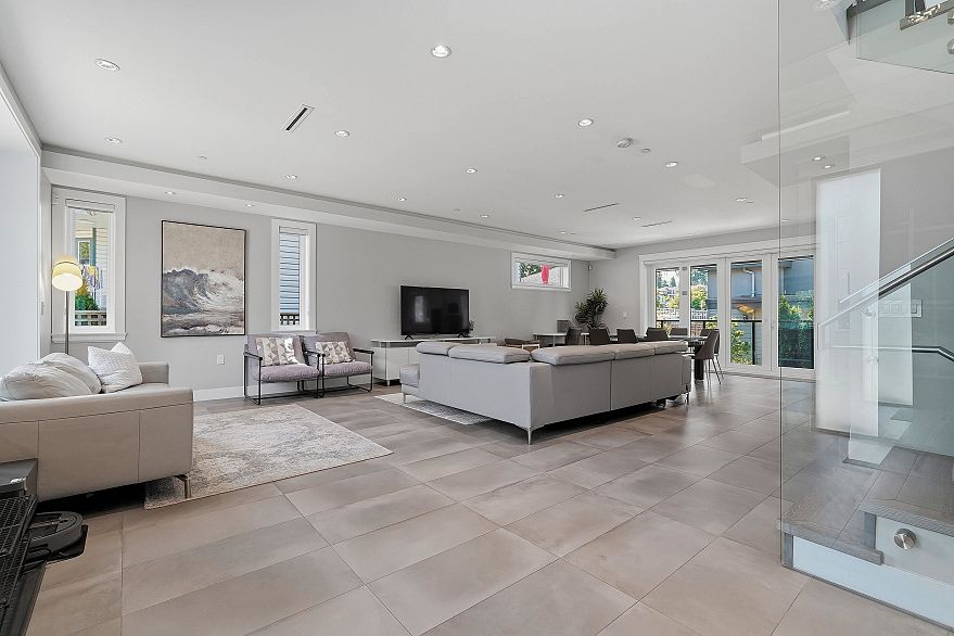 3287 Matapan Crescent