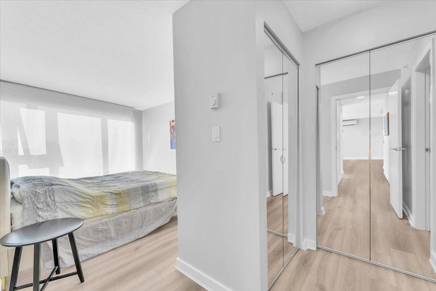 705 583 Beach Crescent