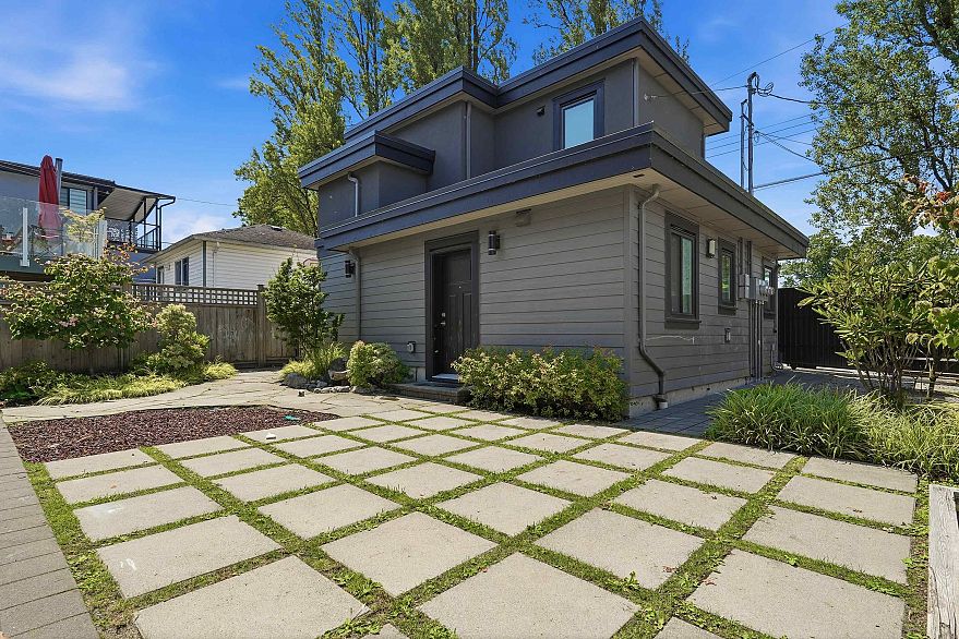 3287 Matapan Crescent