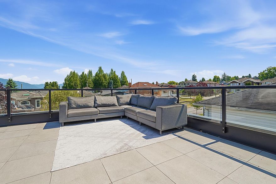 3287 Matapan Crescent