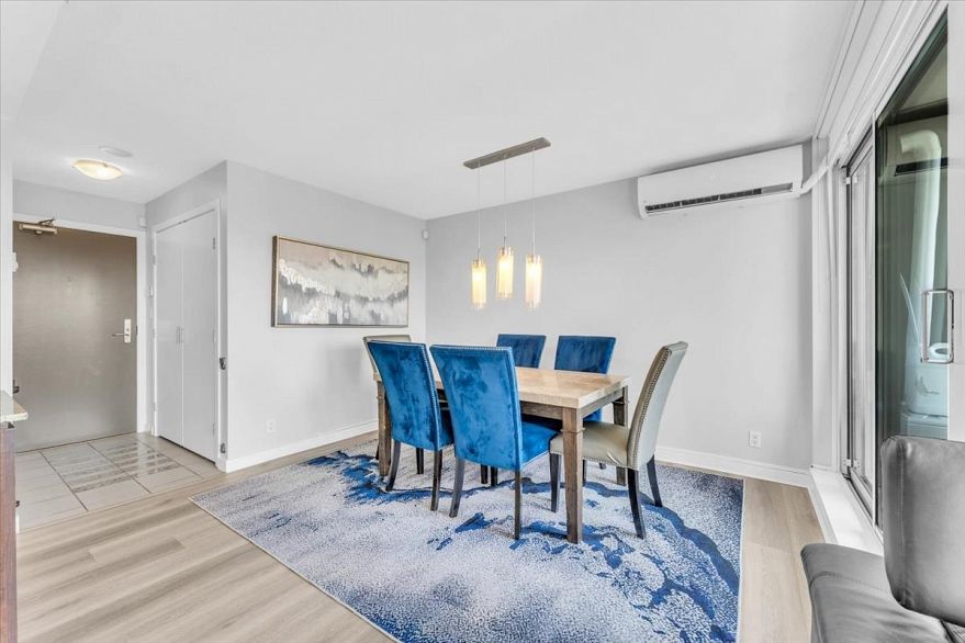 705 583 Beach Crescent