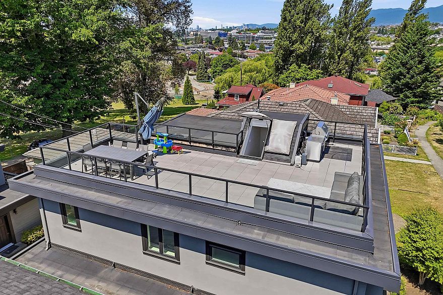 3287 Matapan Crescent