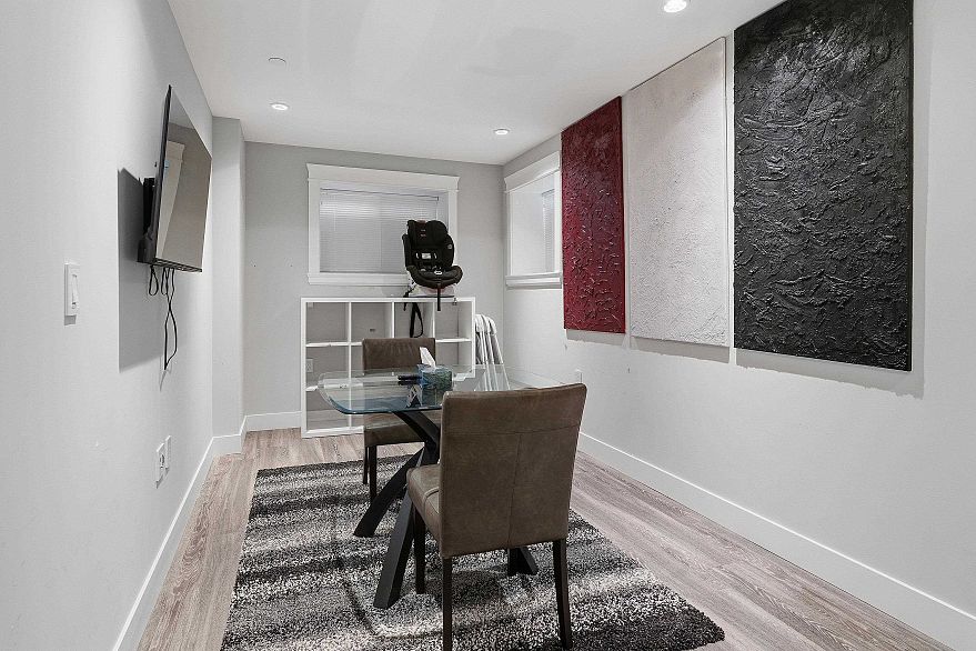 3287 Matapan Crescent