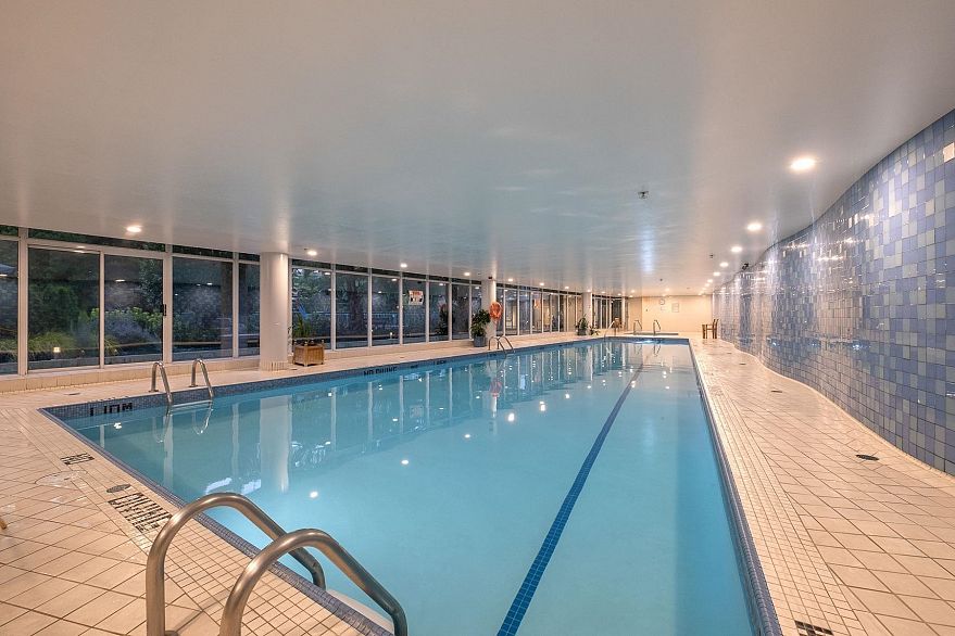 2802 1033 Marinaside Crescent