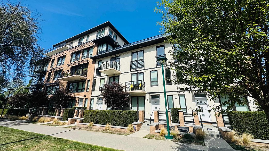 303 4408 Cambie Street