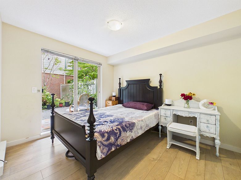 6222 Logan Lane