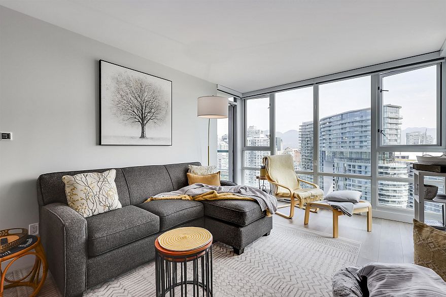 2802 1033 Marinaside Crescent