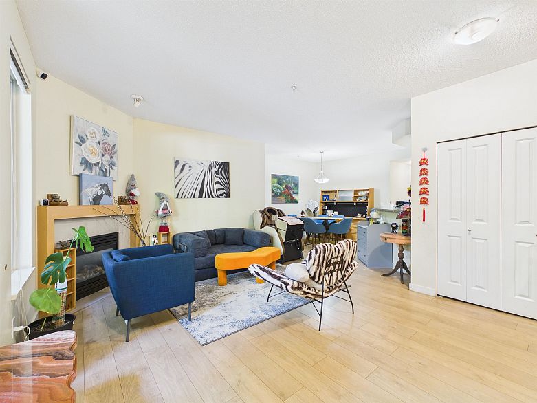 6222 Logan Lane