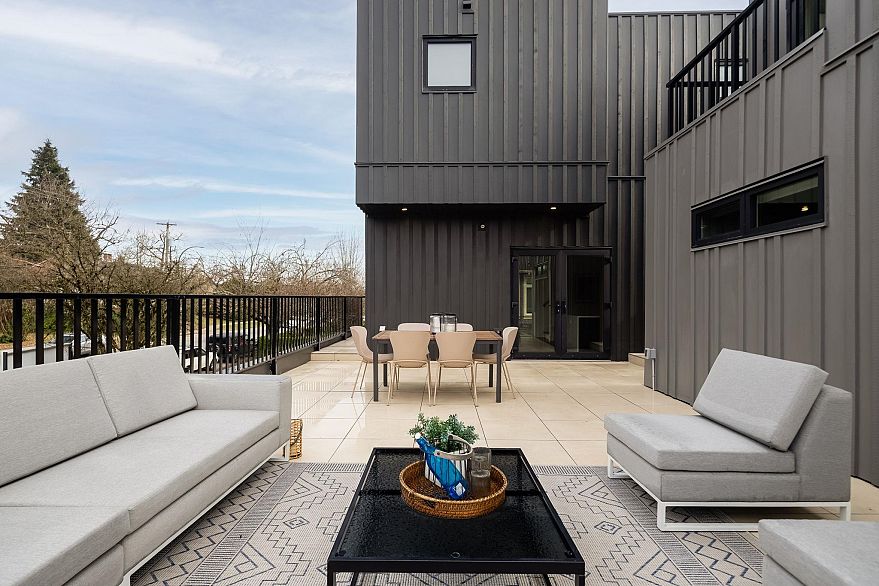 3 950 W 57th Avenue
