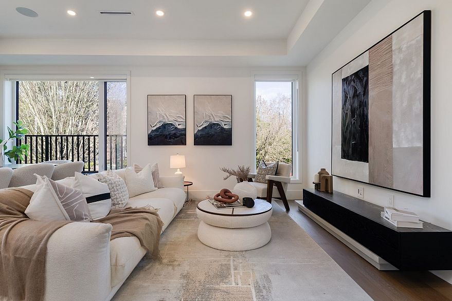 3 950 W 57th Avenue