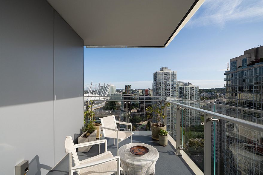 2004 885 Cambie Street