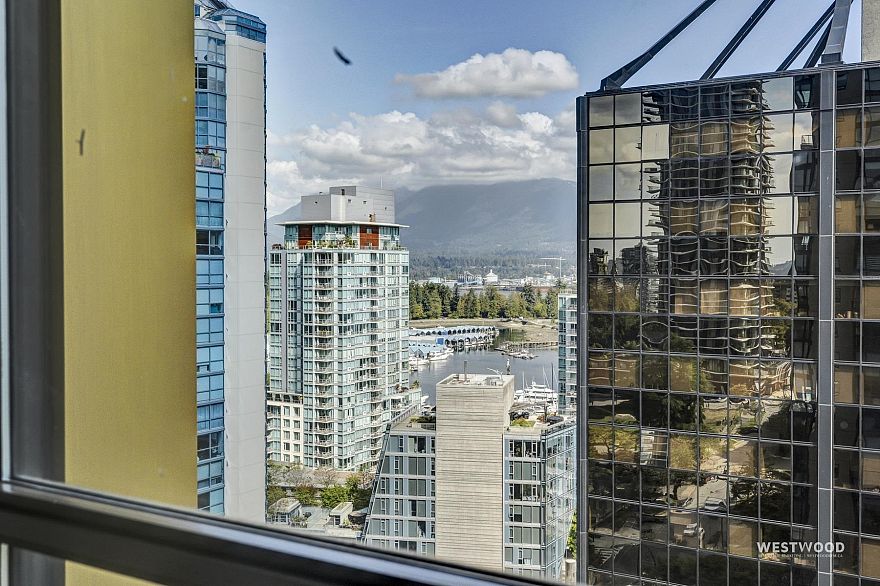 1708 1367 Alberni Street
