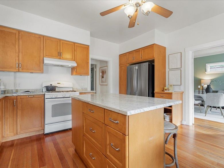 308 E 23rd Avenue