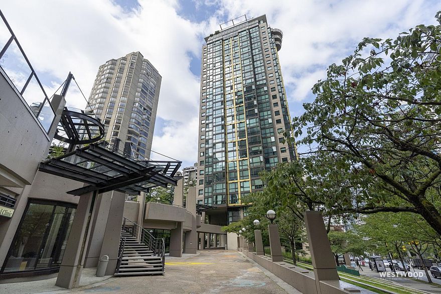 1708 1367 Alberni Street