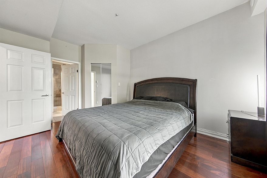 109 5835 Hampton Place