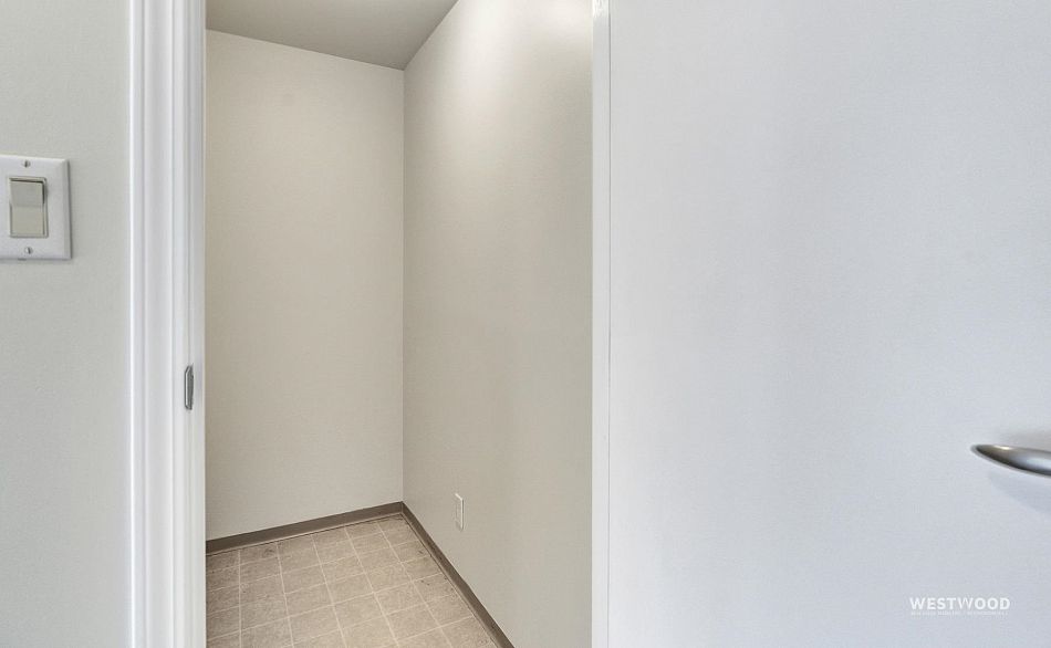 1708 1367 Alberni Street