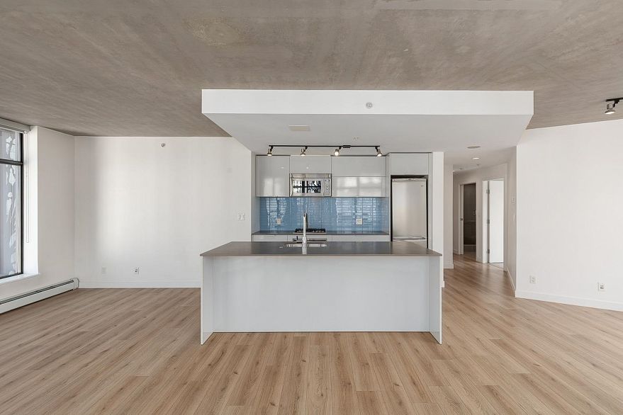 810 128 W Cordova Street