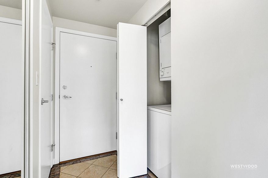 1708 1367 Alberni Street
