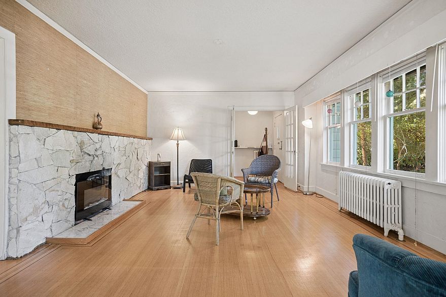 1844 Acadia Road