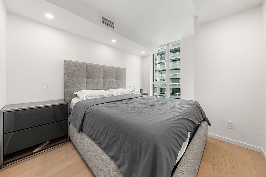 2501 1351 Continental Street