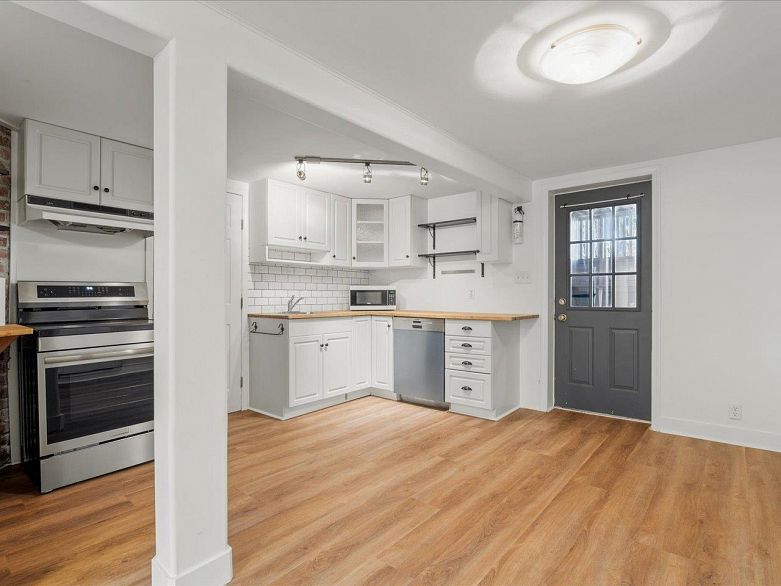 308 E 23rd Avenue