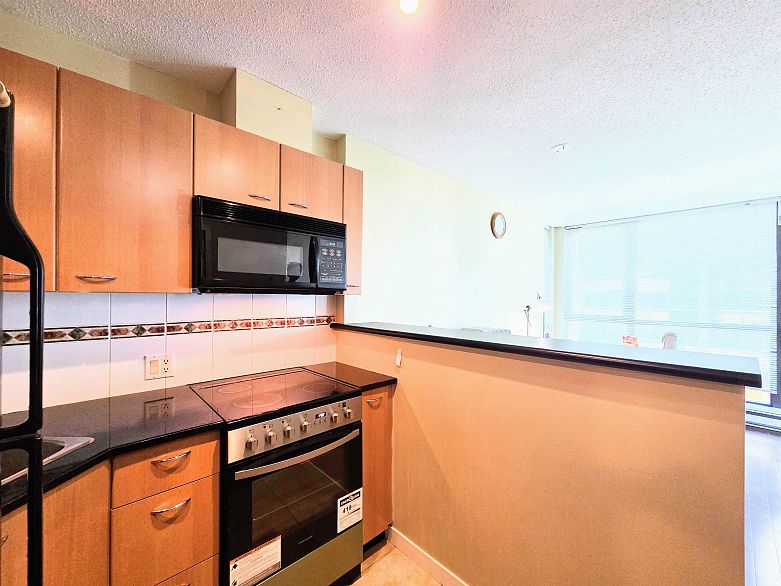 1109 1367 Alberni Street