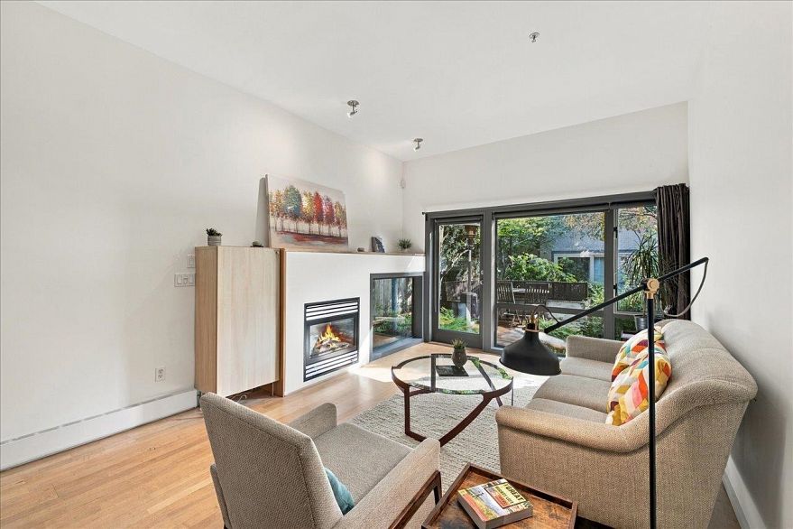 3008 Victoria Drive
