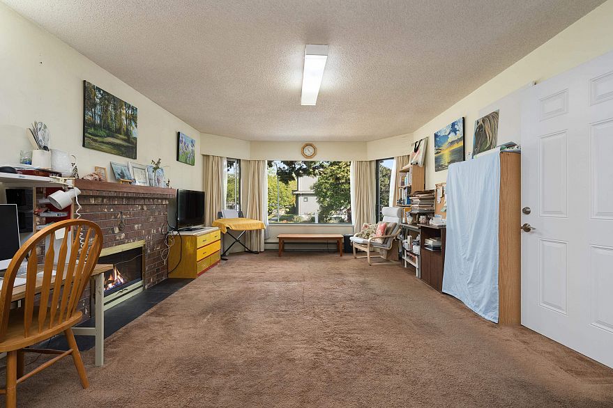 1594 W 68th Avenue