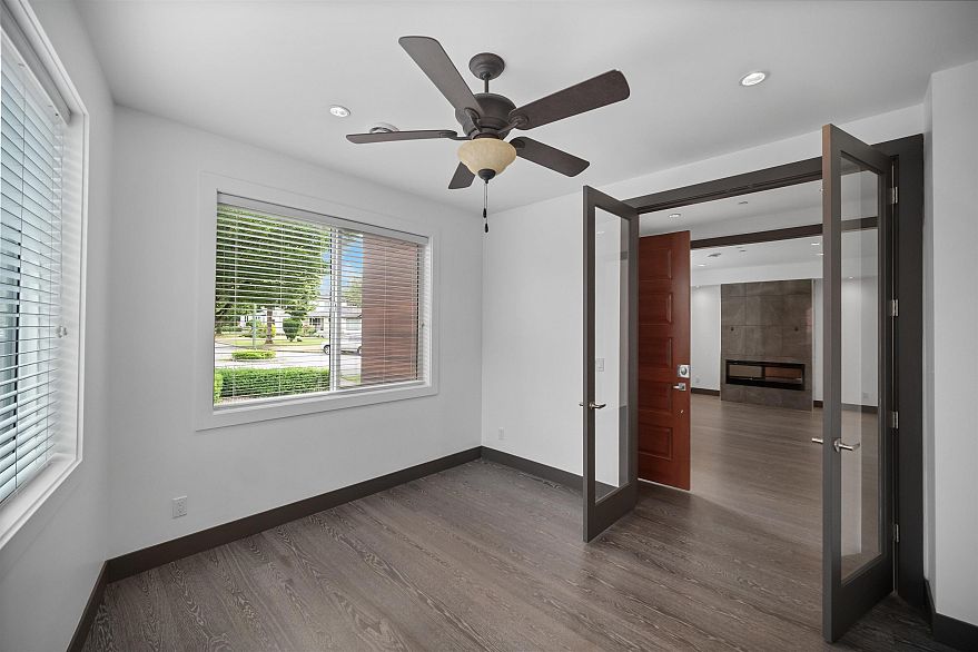 7493 Gatineau Place