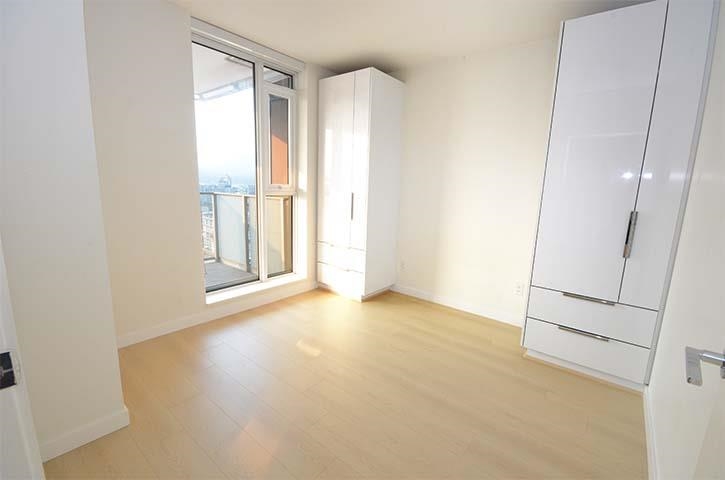 1512 285 E 10th Avenue