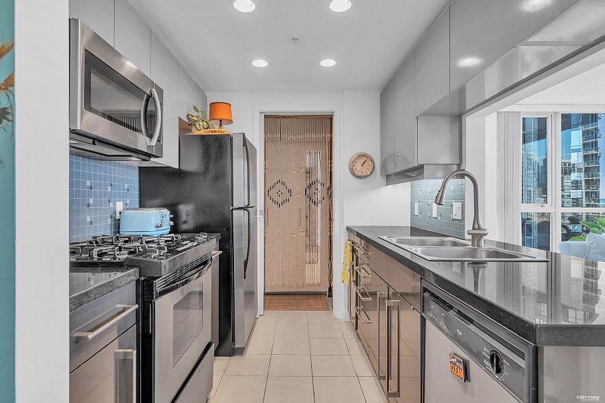 3005 1408 Strathmore Mews