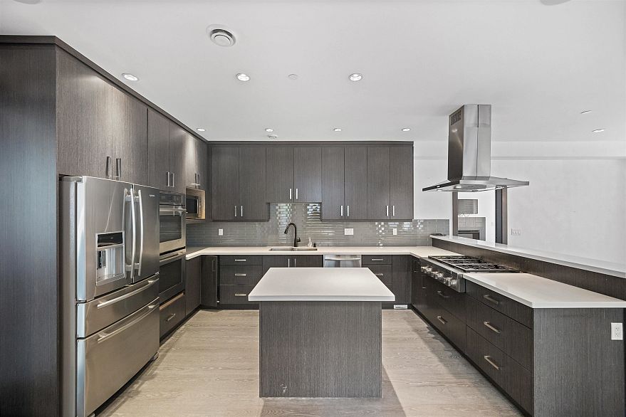 7493 Gatineau Place