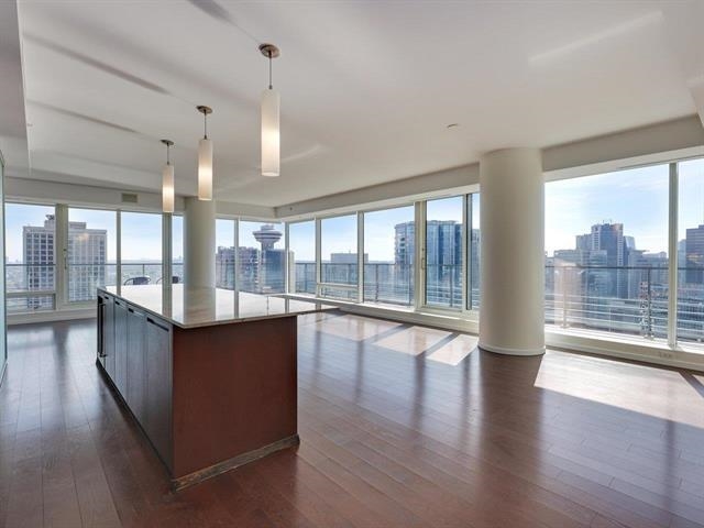 3603 1011 Cordova Street