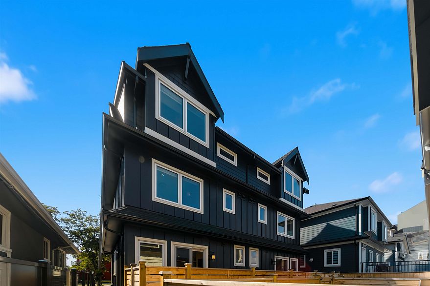 3 550 Kaslo Street