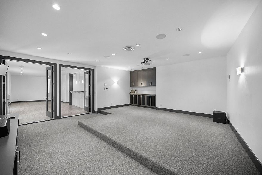 7493 Gatineau Place