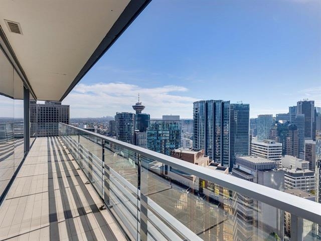3603 1011 Cordova Street