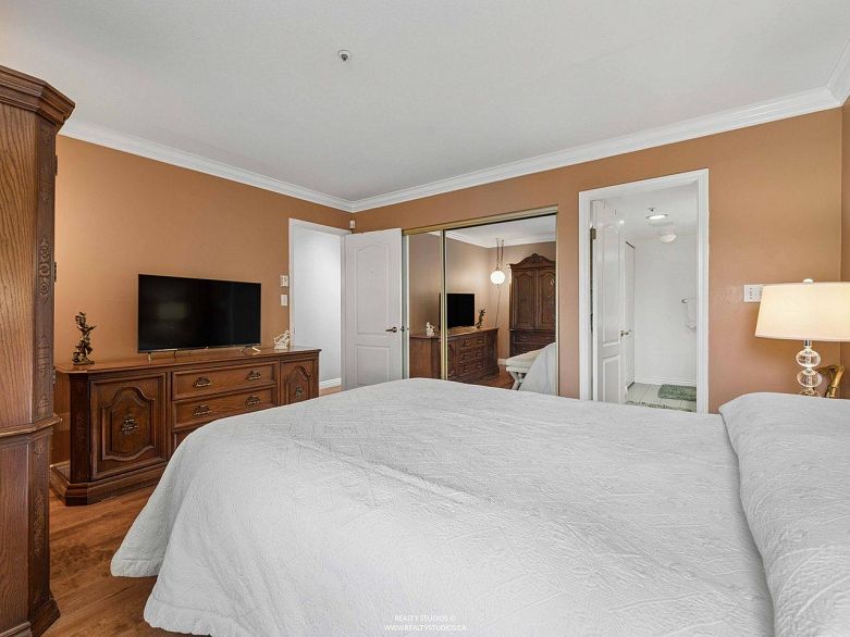 111 2250 SE Marine Drive