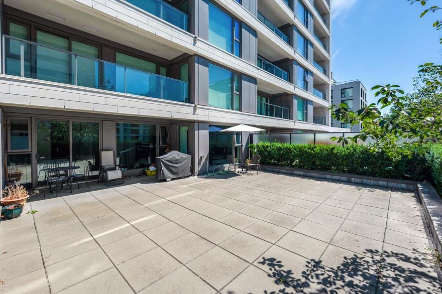 205 1561 W 57th Avenue