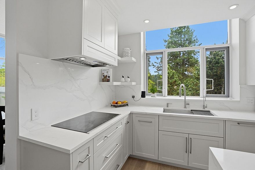 PH711 4759 Valley Drive