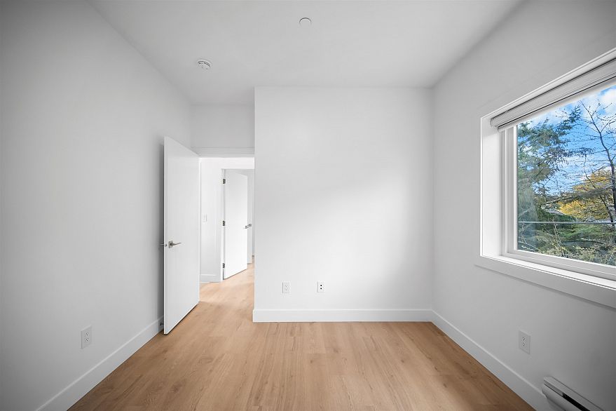 7493 Gatineau Place