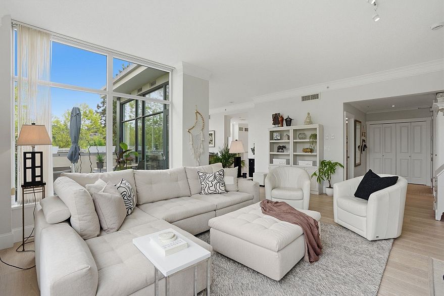 PH711 4759 Valley Drive