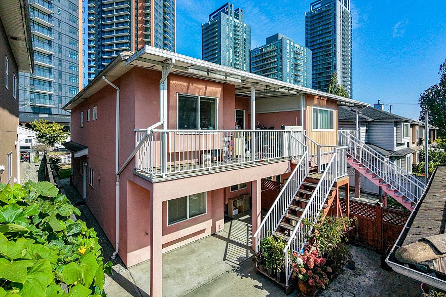 650 W 70th Avenue