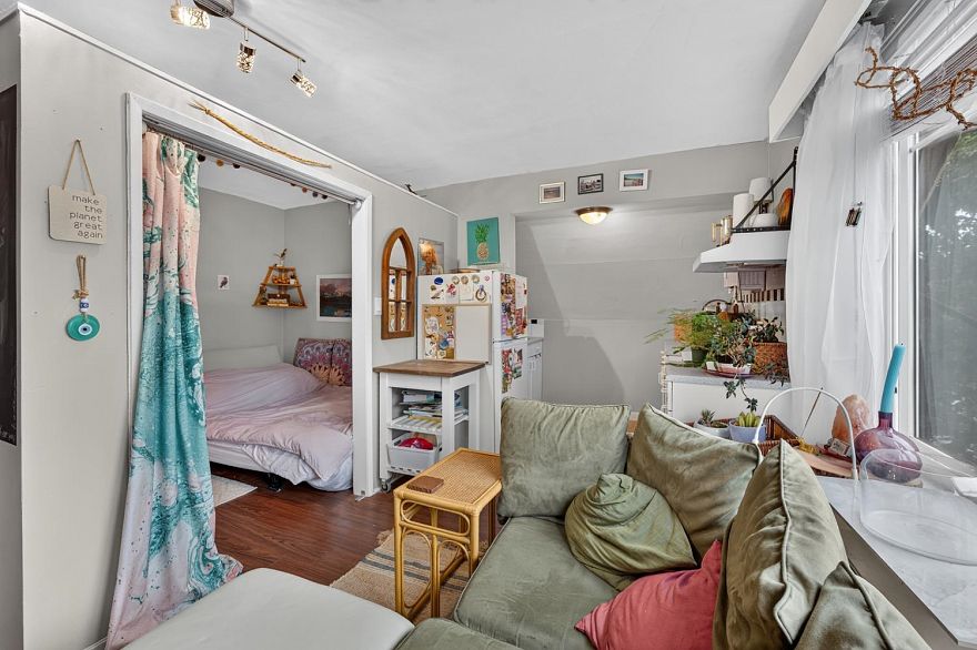 236 W 12th Avenue