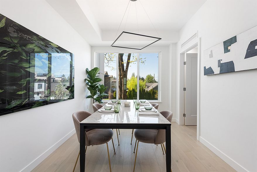 885 W 33rd Avenue