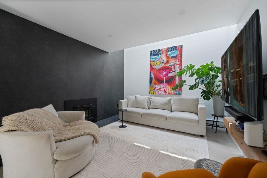 104 1279 Nicola Street