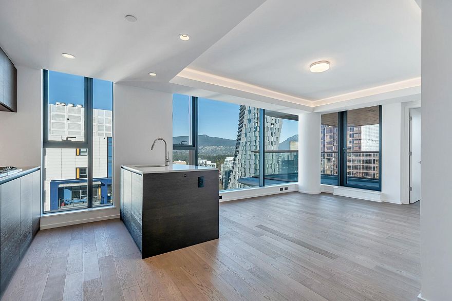 1203 1482 Robson Street