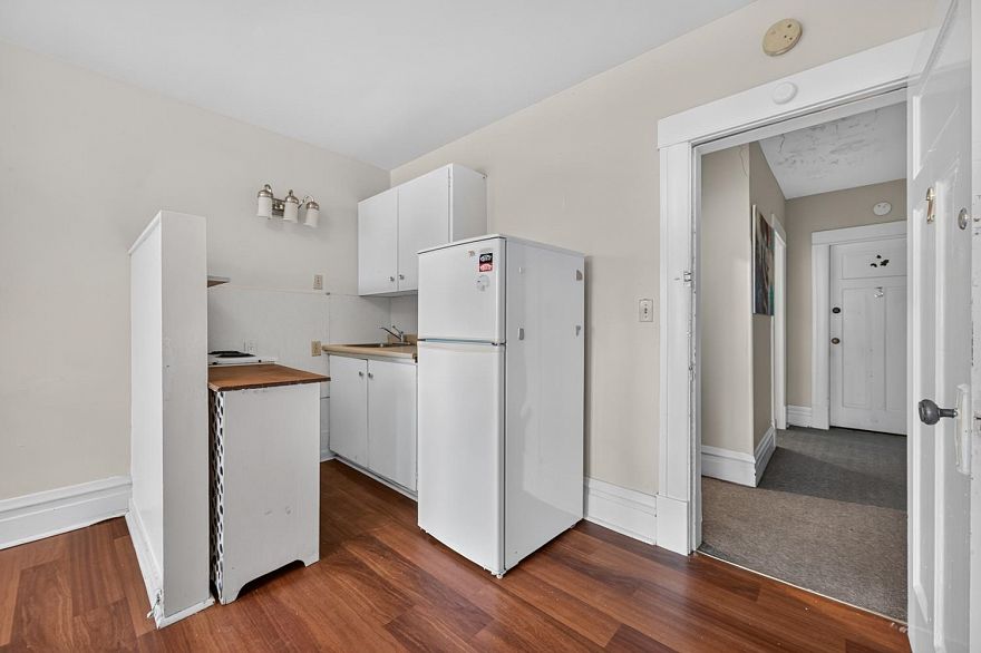 236 W 12th Avenue