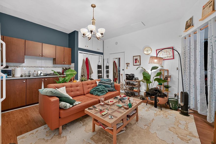 236 W 12th Avenue