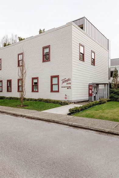 5 6 W 17th Avenue